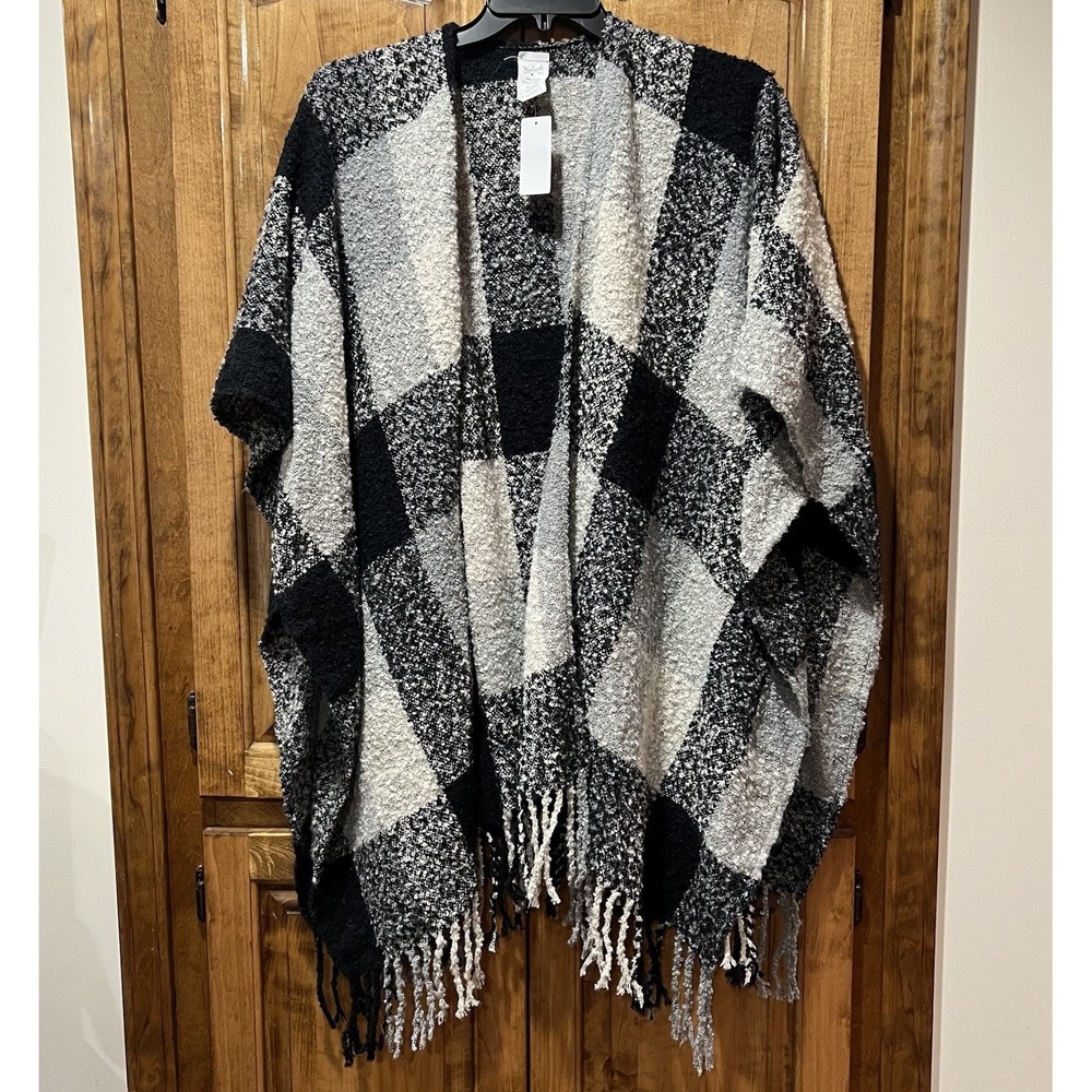 Woolrich Plaid Black Grey Cream Shawl Wrap One Size Fringe Cozy Soft NWT Soft‎